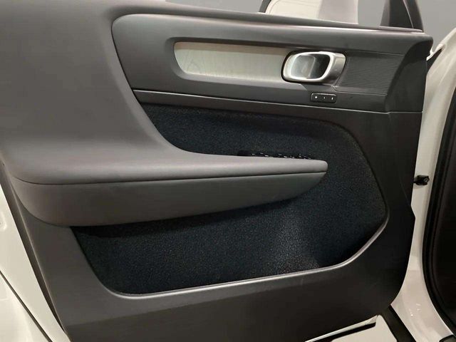 2025 Volvo XC40 B5 Plus Bright Theme Dallas TX