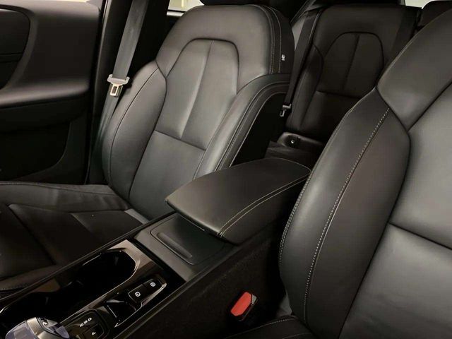 2025 Volvo XC40 B5 Plus Bright Theme Dallas TX