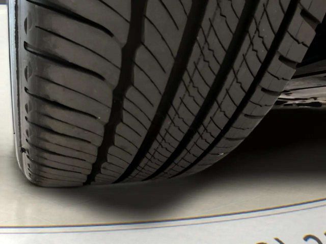 2025 Volvo XC40 B5 Plus Bright Theme Dallas TX