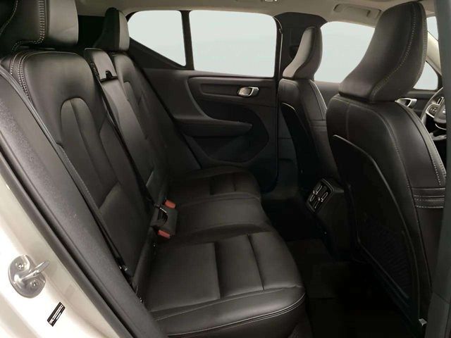 2025 Volvo XC40 B5 Plus Bright Theme Dallas TX