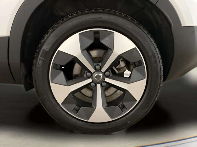 2025 Volvo XC40 B5 Plus Bright Theme Dallas TX