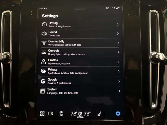 2025 Volvo XC40 B5 Plus Bright Theme Dallas TX