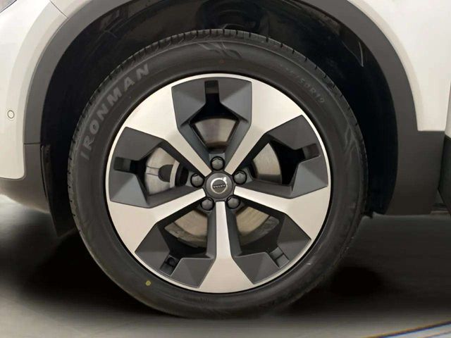 2025 Volvo XC40 B5 Plus Bright Theme Dallas TX