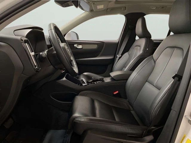 2025 Volvo XC40 B5 Plus Bright Theme Dallas TX