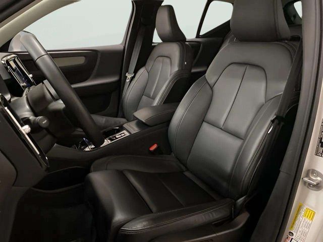 2025 Volvo XC40 B5 Plus Bright Theme Dallas TX