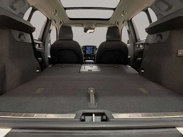 2025 Volvo XC40 B5 Plus Bright Theme Dallas TX