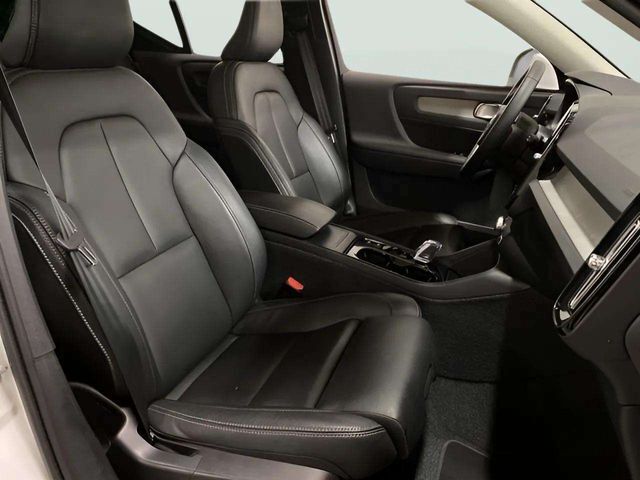 2025 Volvo XC40 B5 Plus Bright Theme Dallas TX