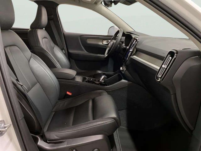 2025 Volvo XC40 B5 Plus Bright Theme Dallas TX