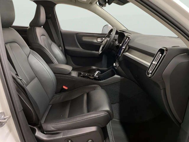 2025 Volvo XC40 B5 Plus Bright Theme Dallas TX