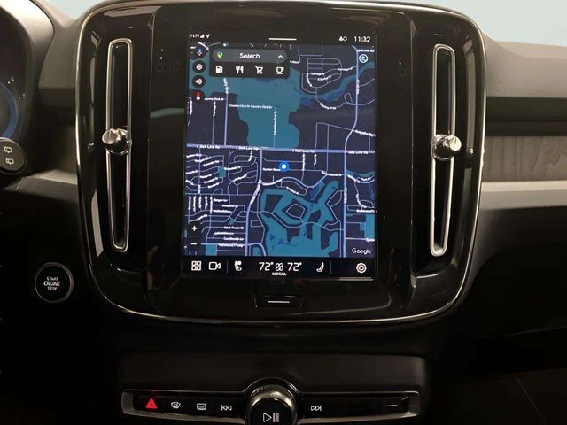 2025 Volvo XC40 B5 Plus Bright Theme Dallas TX