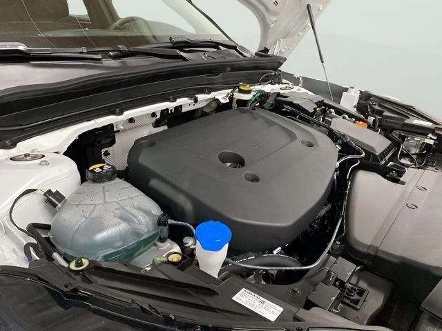 2025 Volvo XC40 B5 Plus Bright Theme Dallas TX