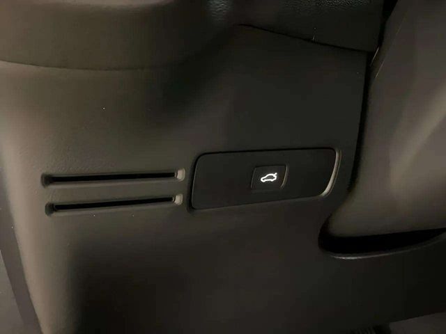 2025 Volvo XC40 B5 Plus Bright Theme Dallas TX