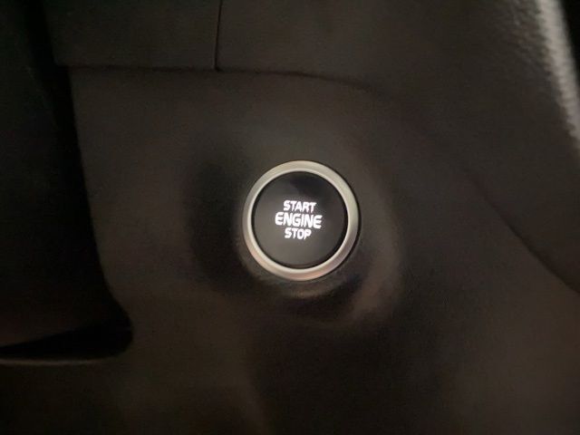 2025 Volvo XC40 B5 Plus Bright Theme Dallas TX