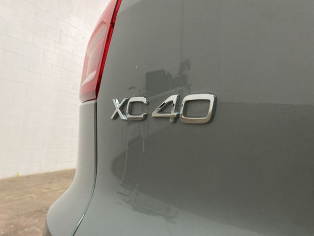 2025 Volvo XC40 B5 Plus Bright Theme Dallas TX