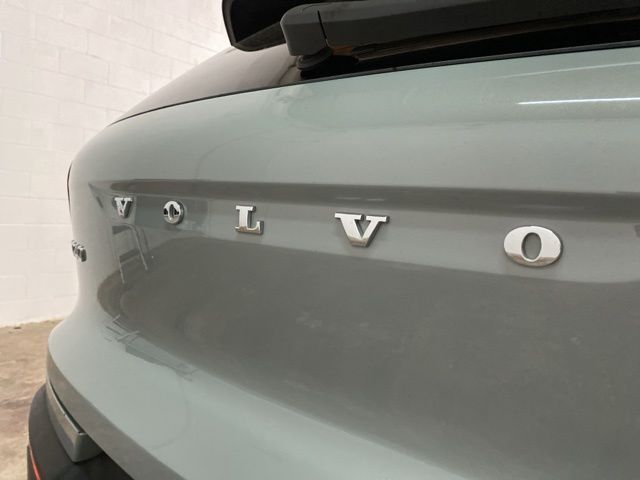 2025 Volvo XC40 B5 Plus Bright Theme Dallas TX