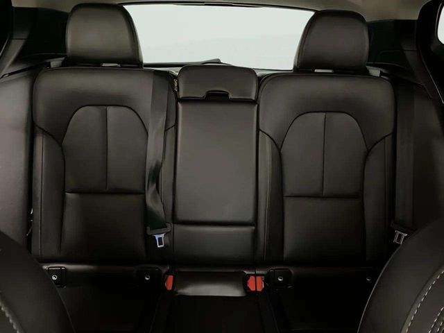 2025 Volvo XC40 B5 Plus Bright Theme Dallas TX