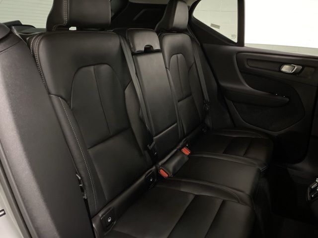 2025 Volvo XC40 B5 Plus Bright Theme Dallas TX