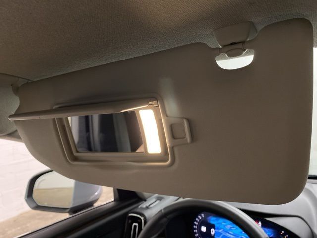 2025 Volvo XC40 B5 Plus Bright Theme Dallas TX