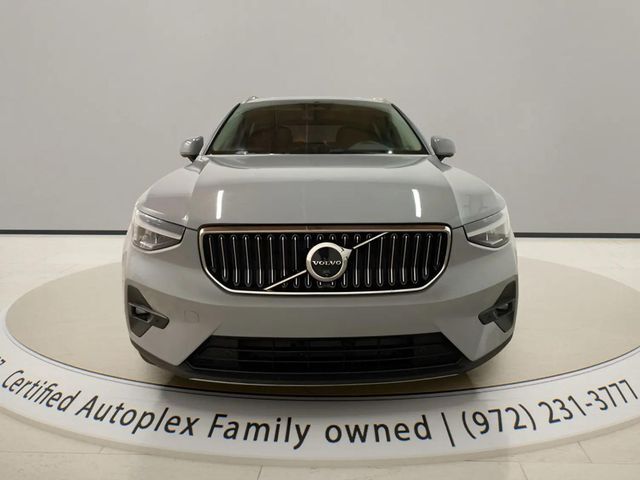 2025 Volvo XC40 B5 Plus Bright Theme Dallas TX