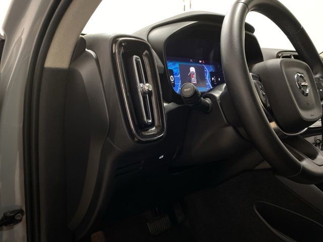 2025 Volvo XC40 B5 Plus Bright Theme Dallas TX