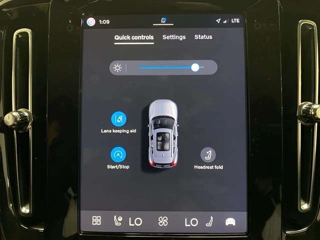 2025 Volvo XC40 B5 Plus Bright Theme Dallas TX