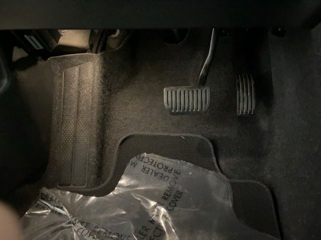 2025 Volvo XC40 B5 Plus Bright Theme Dallas TX