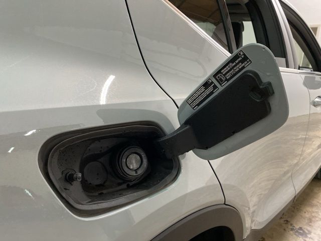 2025 Volvo XC40 B5 Plus Bright Theme Dallas TX