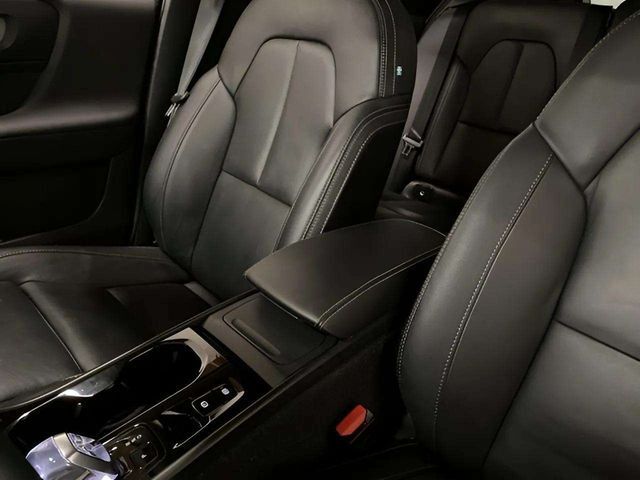 2025 Volvo XC40 B5 Plus Bright Theme Dallas TX