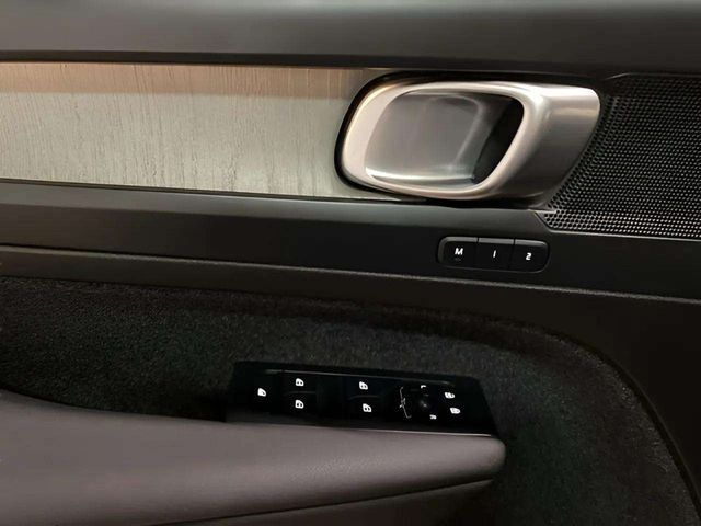 2025 Volvo XC40 B5 Plus Bright Theme Dallas TX