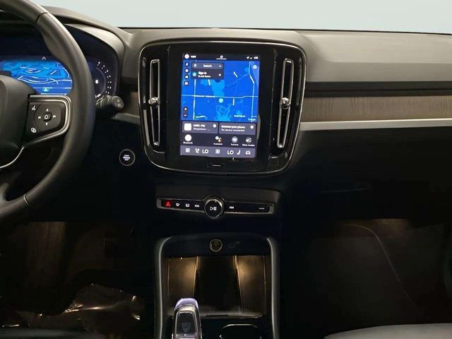 2025 Volvo XC40 B5 Plus Bright Theme Dallas TX