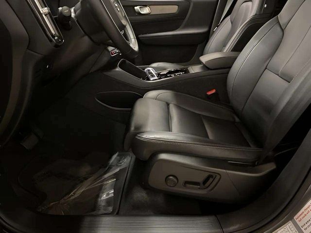 2025 Volvo XC40 B5 Plus Bright Theme Dallas TX