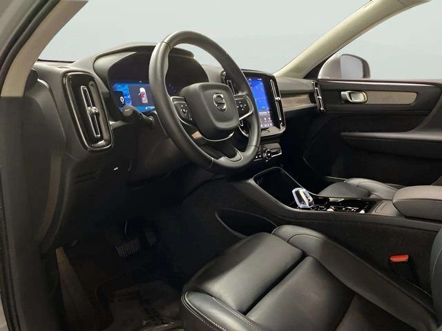 2025 Volvo XC40 B5 Plus Bright Theme Dallas TX