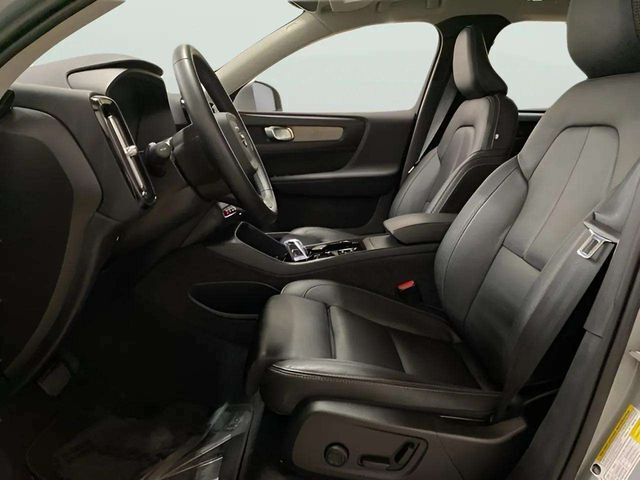 2025 Volvo XC40 B5 Plus Bright Theme Dallas TX