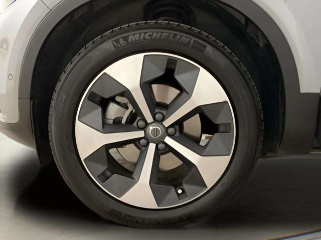 2025 Volvo XC40 B5 Plus Bright Theme Dallas TX