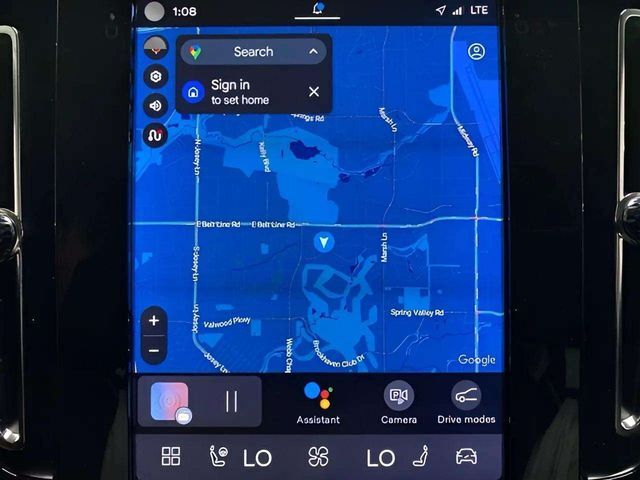 2025 Volvo XC40 B5 Plus Bright Theme Dallas TX