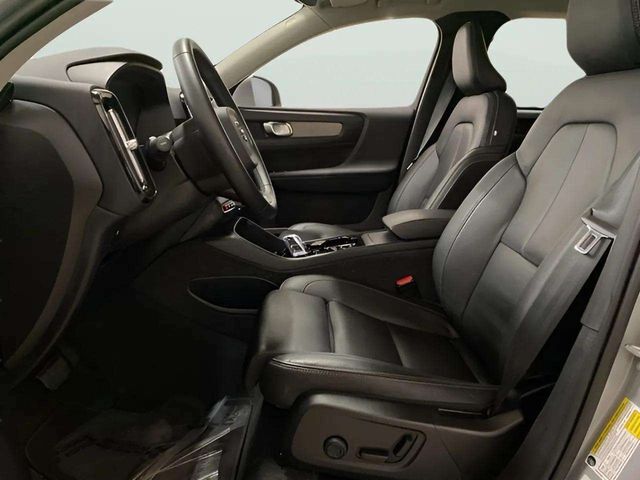 2025 Volvo XC40 B5 Plus Bright Theme Dallas TX