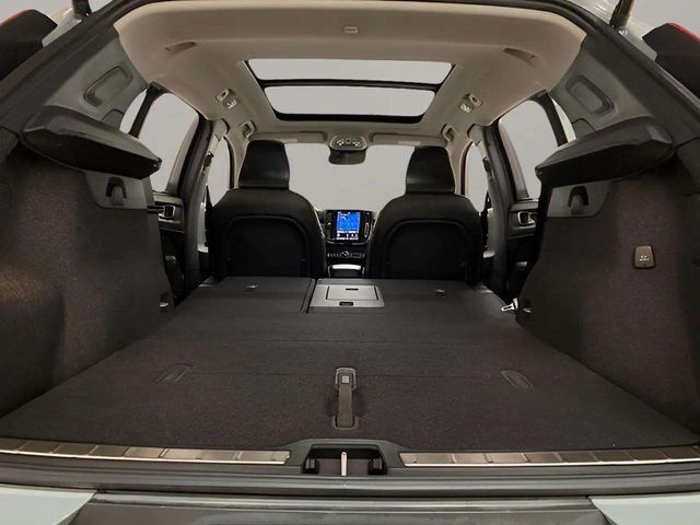2025 Volvo XC40 B5 Plus Bright Theme Dallas TX