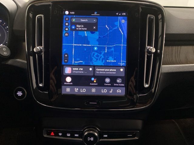 2025 Volvo XC40 B5 Plus Bright Theme Dallas TX