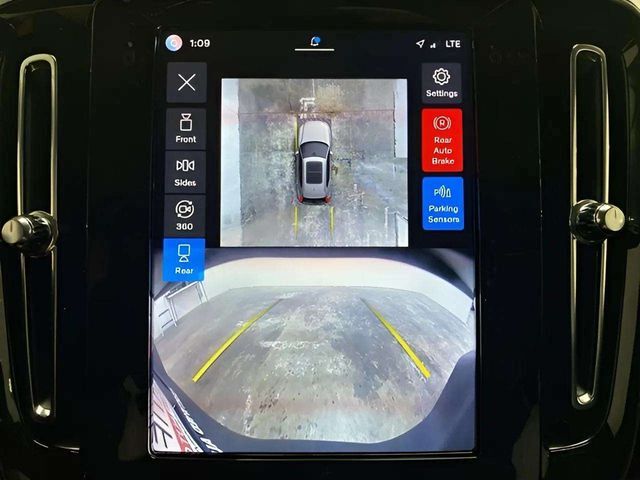 2025 Volvo XC40 B5 Plus Bright Theme Dallas TX