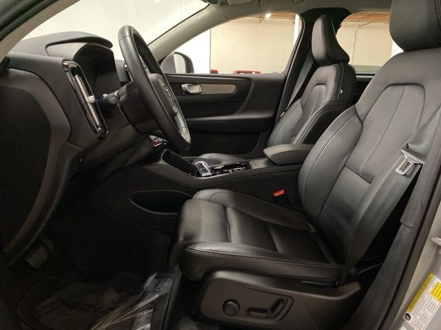 2025 Volvo XC40 B5 Plus Bright Theme Dallas TX