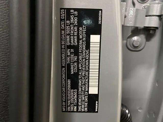 2025 Volvo XC40 B5 Plus Bright Theme Dallas TX