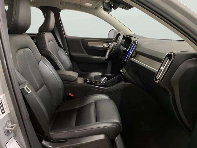 2025 Volvo XC40 B5 Plus Bright Theme Dallas TX