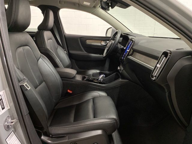 2025 Volvo XC40 B5 Plus Bright Theme Dallas TX