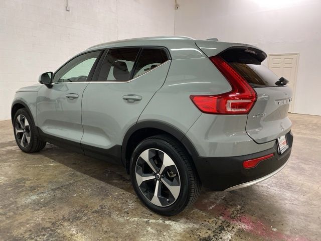 2025 Volvo XC40 B5 Plus Bright Theme Dallas TX