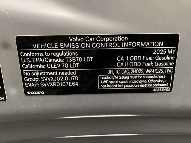 2025 Volvo XC40 B5 Plus Bright Theme Dallas TX