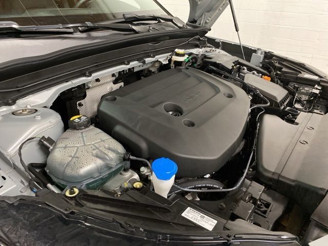2025 Volvo XC40 B5 Plus Bright Theme Dallas TX