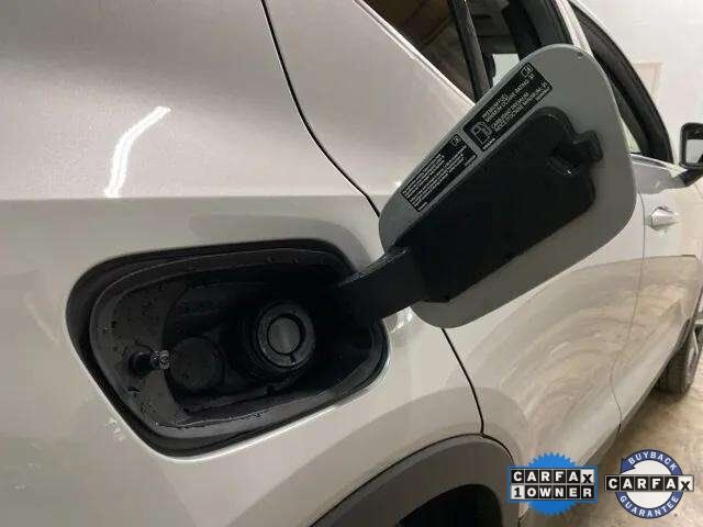 2025 Volvo XC40 B5 Plus Bright Theme Dallas TX
