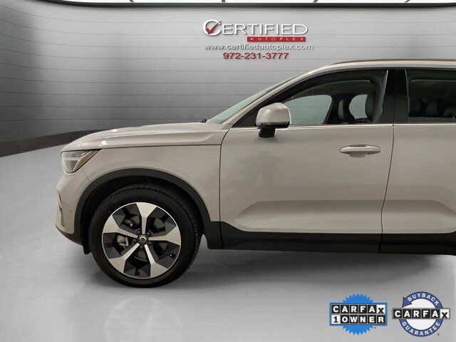 2025 Volvo XC40 B5 Plus Bright Theme Dallas TX