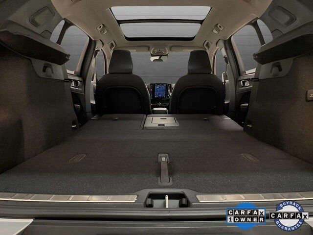 2025 Volvo XC40 B5 Plus Bright Theme Dallas TX