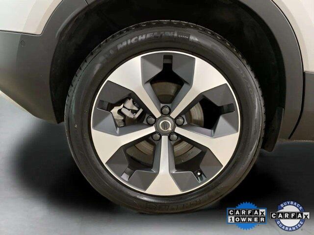 2025 Volvo XC40 B5 Plus Bright Theme Dallas TX